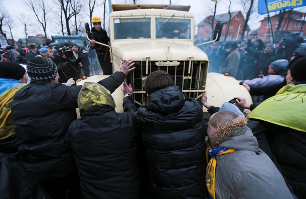 Автомайдан в Межигорье. Фото ключевых событий Евромайдана 10-12 января